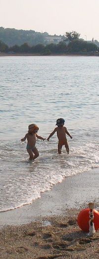 kidletsinthewater (25K)